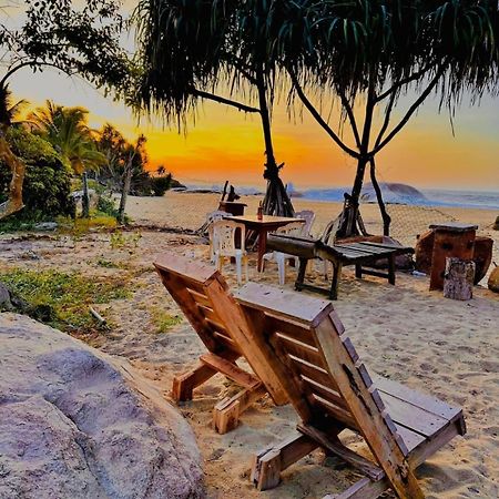 Sarada Beach Resort Yala Тіссамахарама Екстер'єр фото